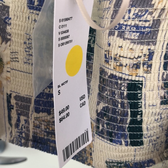 URBAN OUTFITTERS- crop top - Picture 3 of 3